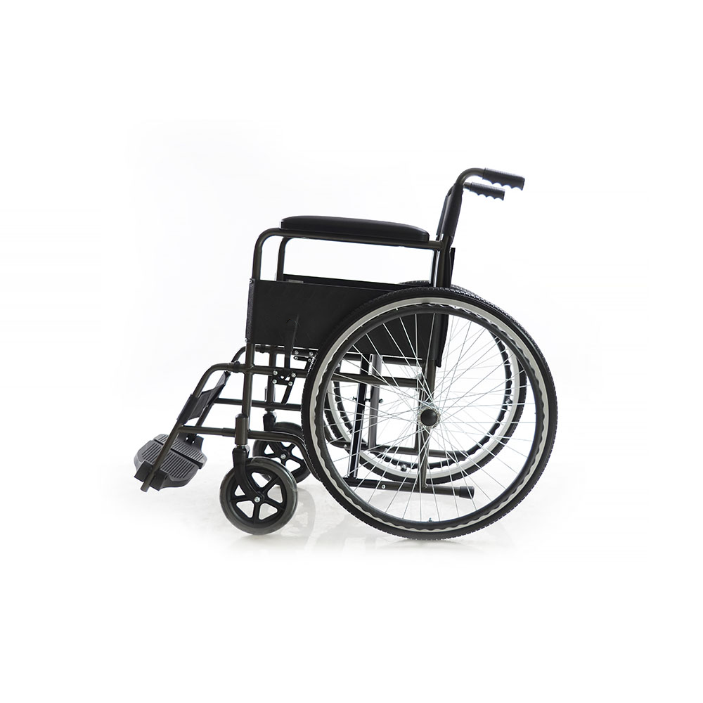 Silla de ruedas de 18" con apoyabrazos fijos y pieceros desmontables | Color Negro | CasaMedic | Exclusivo Web
